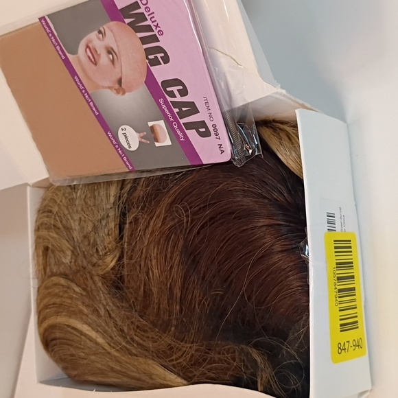 Long Ombre Blonde Wigs for Women 26 inch Long Wavy Middle Part Wig Ombre Blonde - Picture 3 of 8